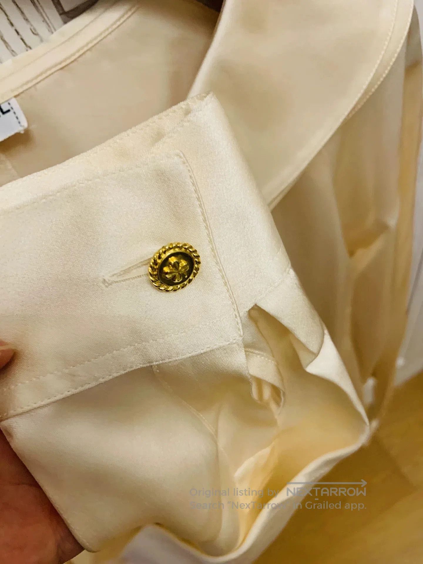 Chanel Chanel Vintage Beige Satin Silk Shirt. Size S / US 4 / IT 40 - 4 Thumbnail