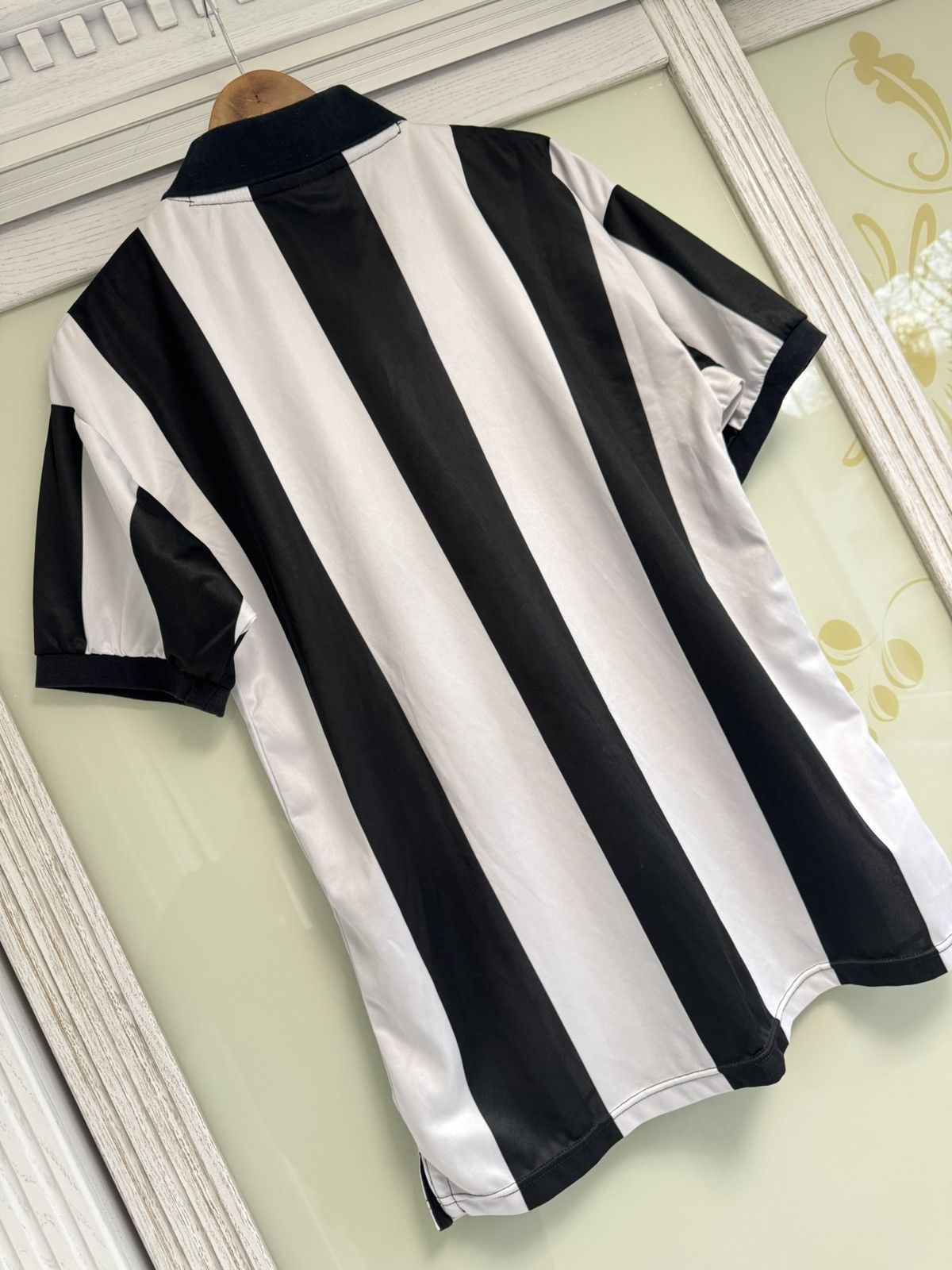 Vintage Vintage Newcastle United 1982 Score Draw Soccer Jersey Shirt Size US L / EU 52-54 / 3 - 8 Thumbnail