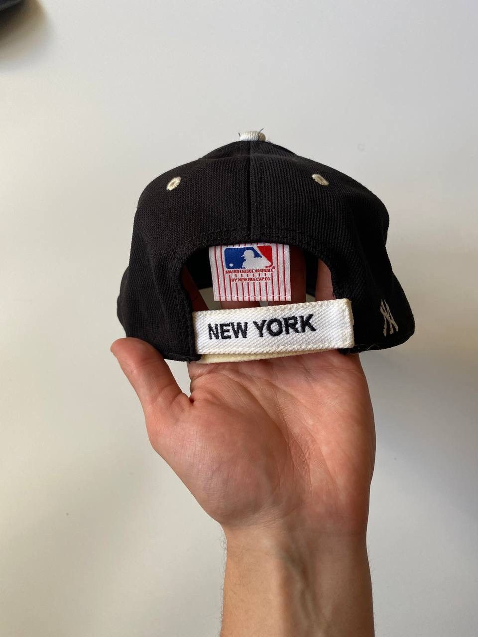 MLB Vintage MLB New York Yankees Cap New Era OS Size ONE SIZE - 4 Thumbnail