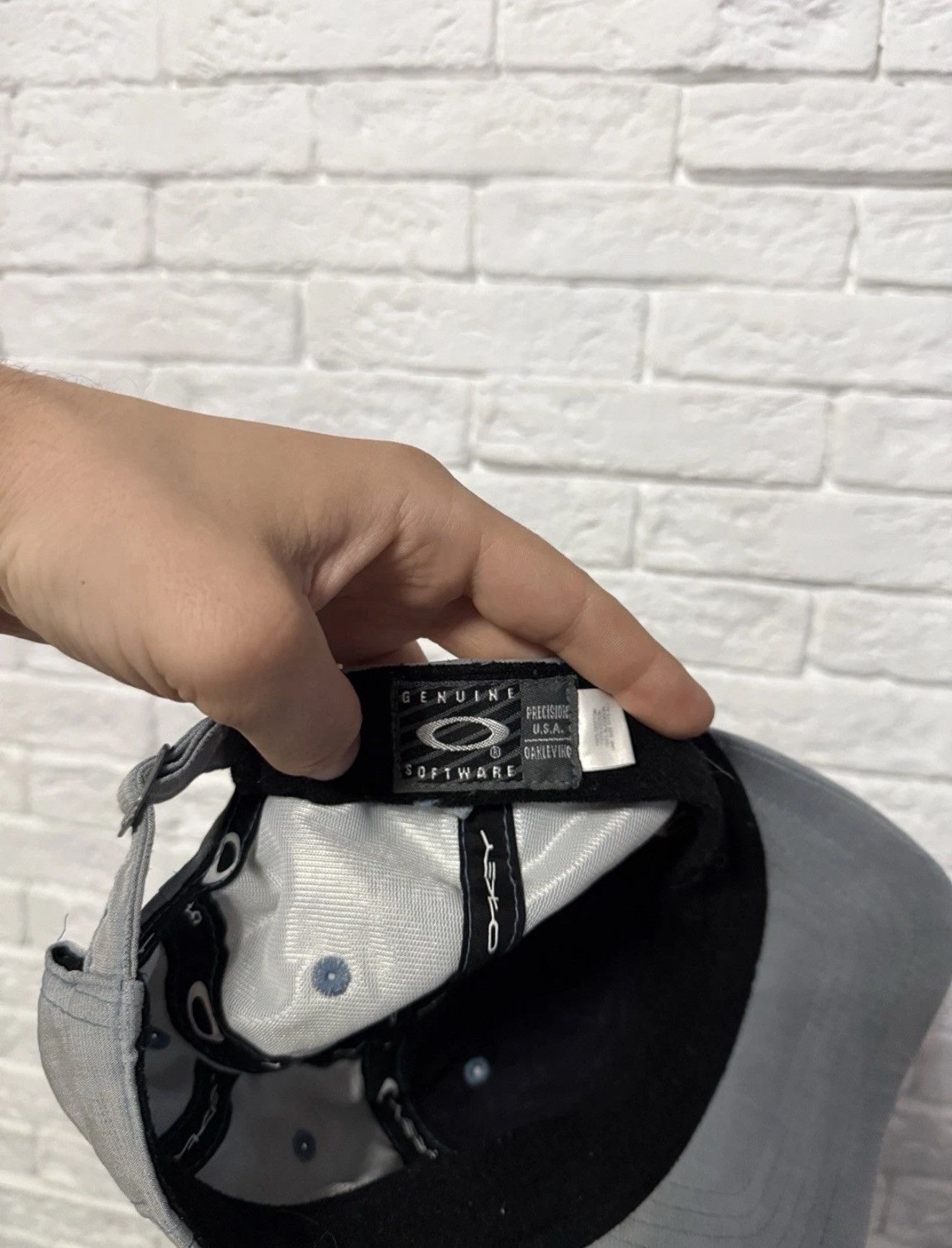 Oakley Vintage Oakley Software Cap Metal Logo Y2K Hat Sz OS Size ONE SIZE - 5 Thumbnail