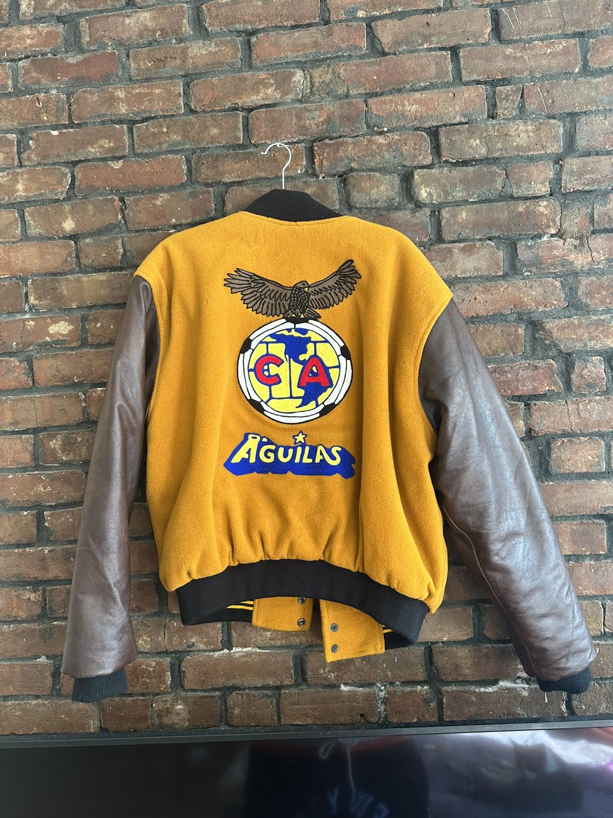 Vintage Yellow and brown Club America varsity jacket 90s vintage Size US L / EU 52-54 / 3 - 1 Thumbnail