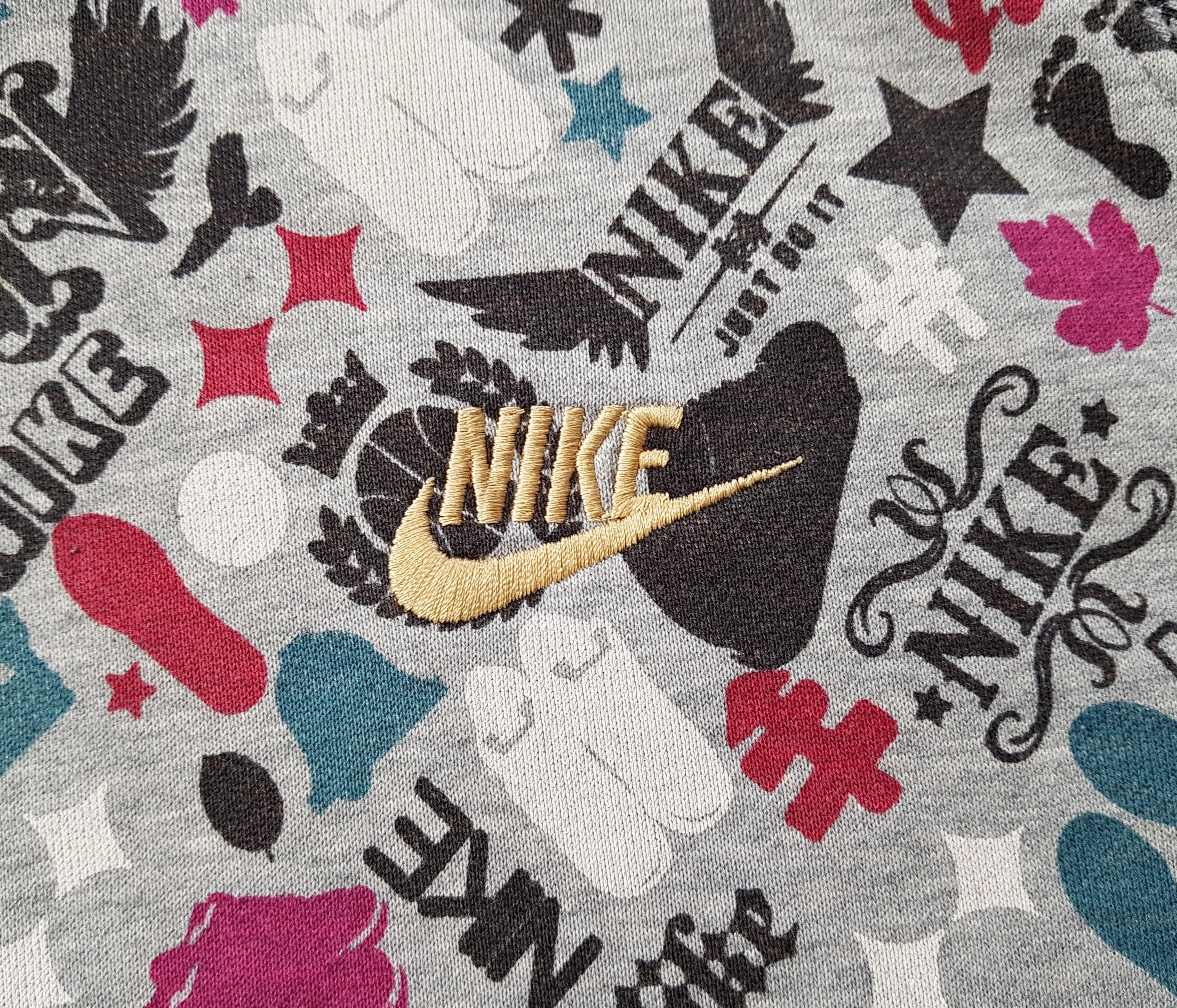 Nike Vintage Nike y2k Full Zip Graphic Printed Hoodie sz XL Size US XL / EU 56 / 4 - 11 Thumbnail