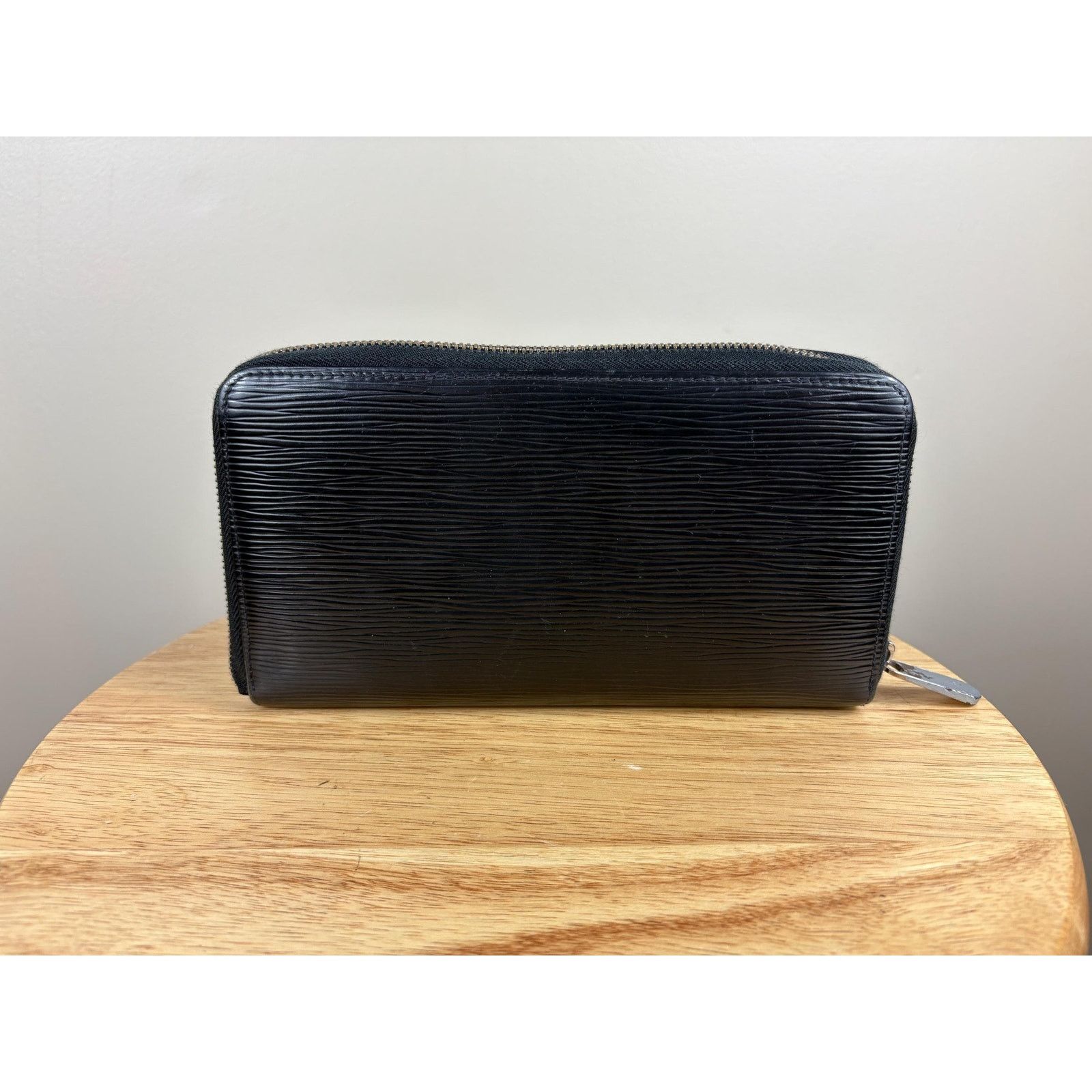 Louis Vuitton Authentic Louis Vuitton Black Epi Zippy Zip Around Wallet Size ONE SIZE - 2 Thumbnail