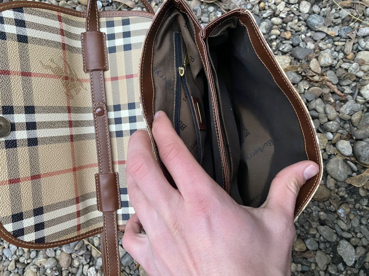 Burberry × Vintage Vintage Burberry’s Nova Check Overprinted Crossbody Bag Size ONE SIZE - 13 Thumbnail