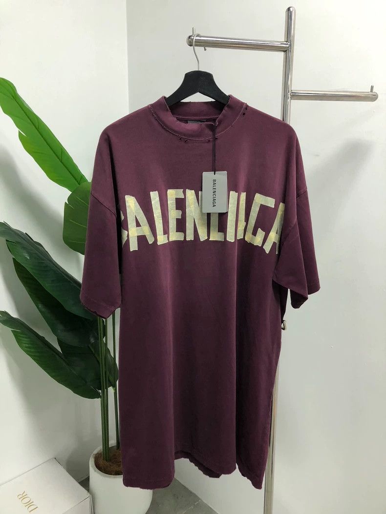 Balenciaga Balenciaga Tape Type Tape Logo Short Sleeve T-Shirt, Burgu Size US M / EU 48-50 / 2 - 1 Thumbnail