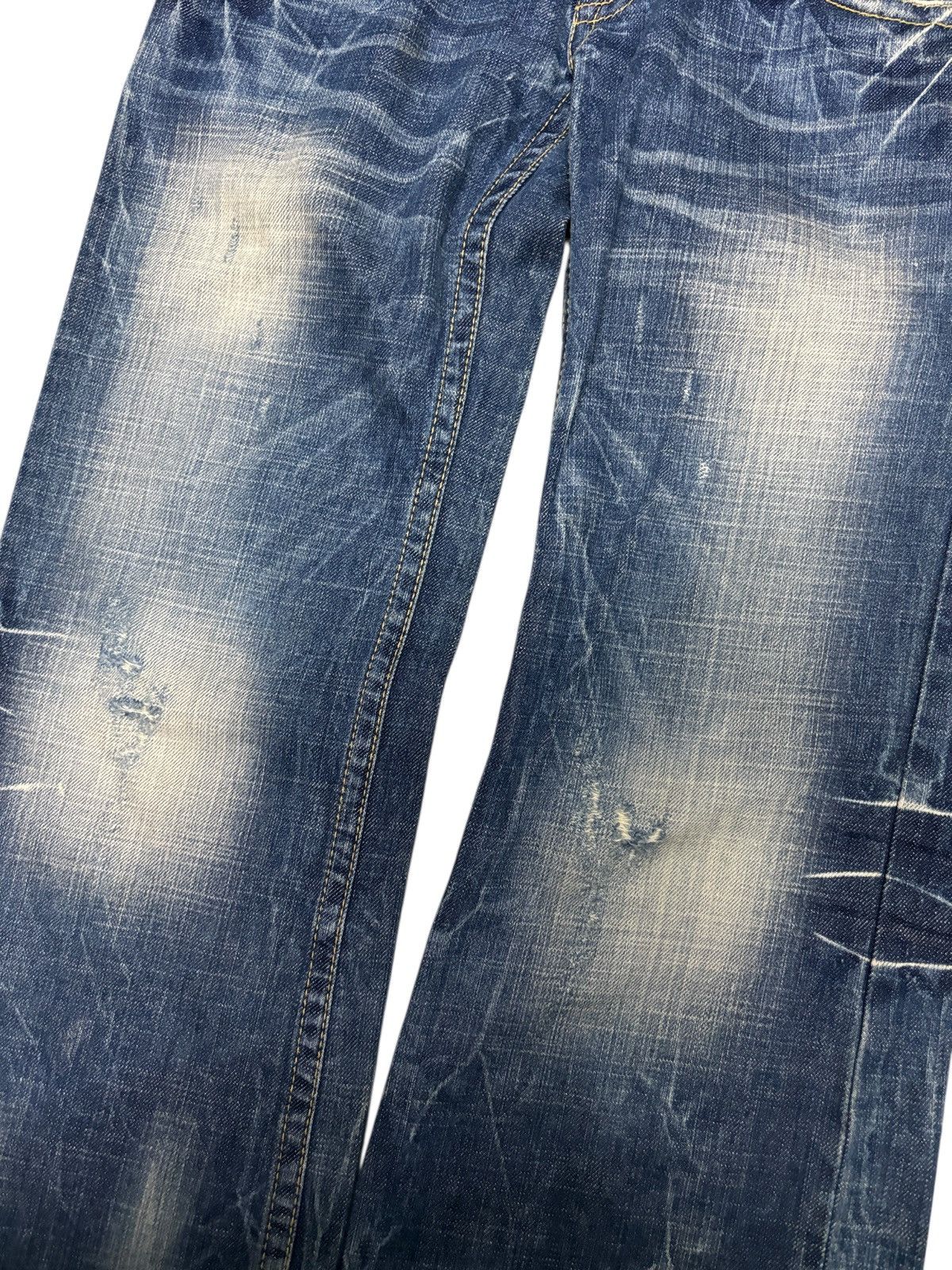 Japanese Brand Y2K Red Pepper Wide Flare Denim Jeans Size 30" / US 8 / IT 44 - 5 Thumbnail