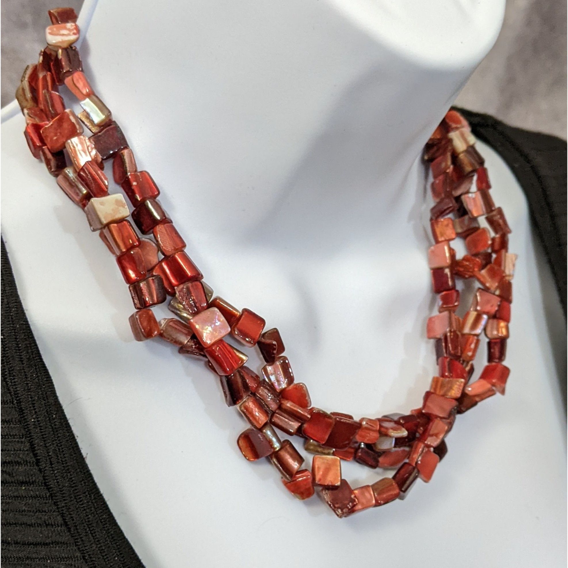 Other Red Dyed/Painted Multilayer Shell Necklace Size ONE SIZE - 3 Thumbnail