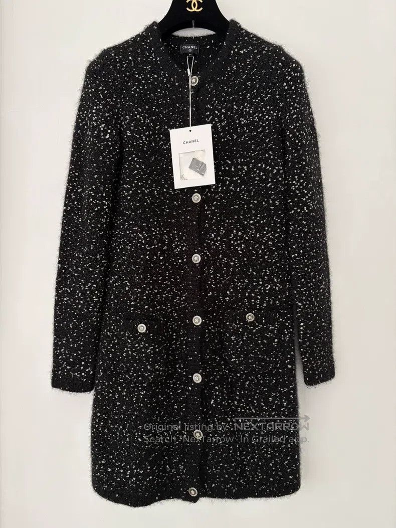 Chanel Chanel Black and white round-neck long-sleeved knitted dre Size XXS / US 00 / IT 34 - 1 Thumbnail