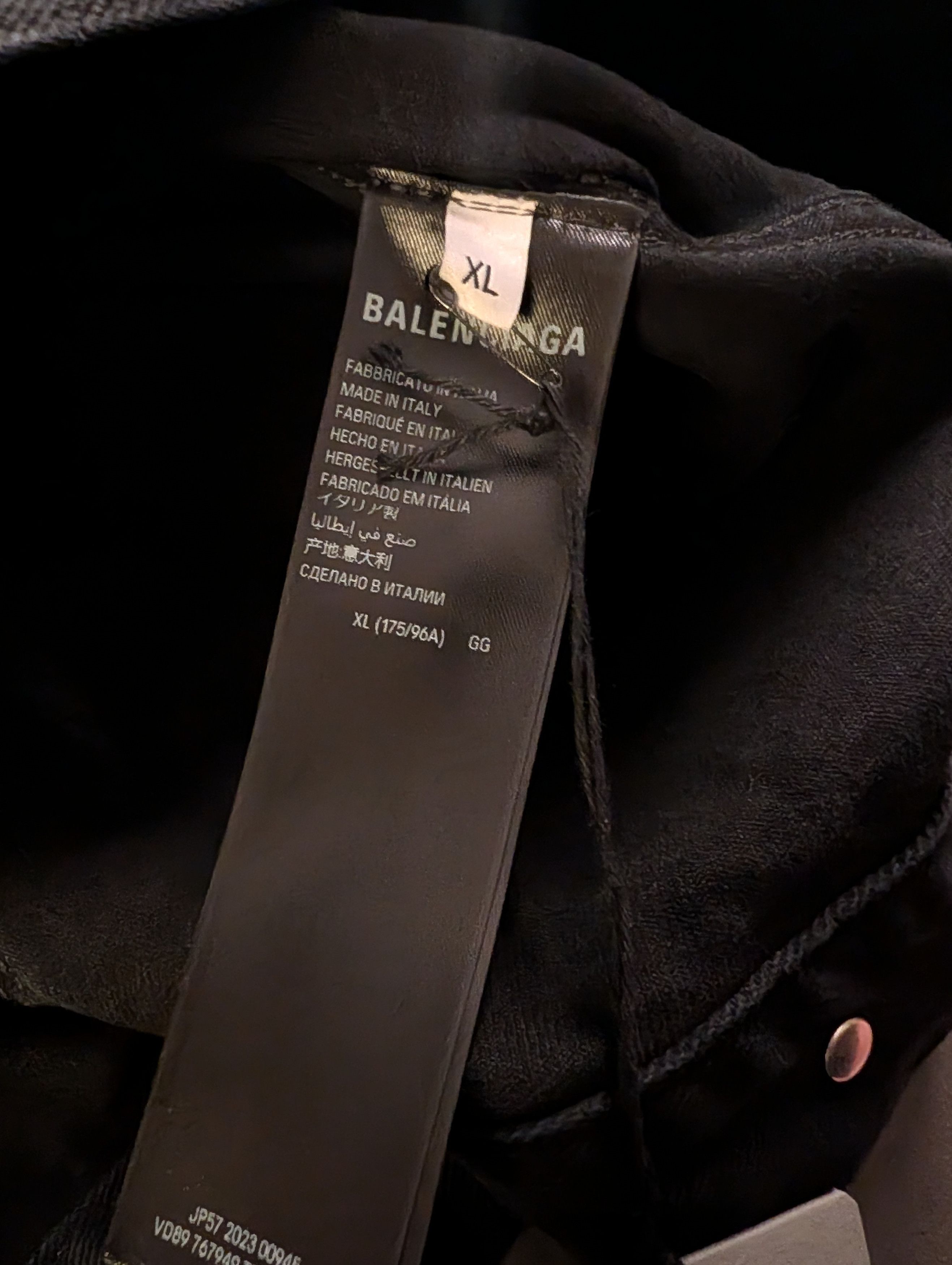 Balenciaga Balenciaga Soft Left Hand Denim Jacket Sunbleached Black XL Size US XL / EU 56 / 4 - 5 Thumbnail