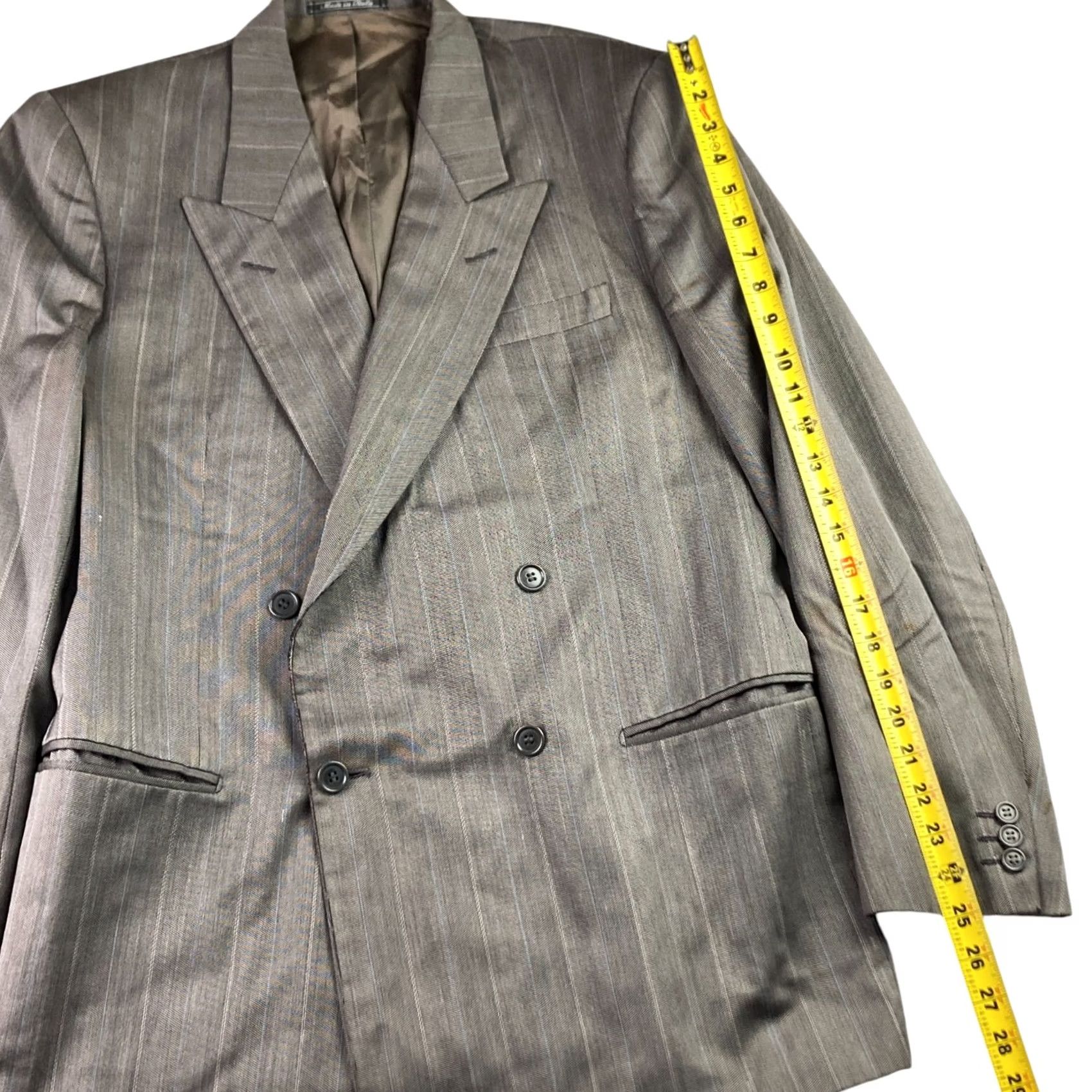 Lubiam VTG Lubiam Men's Double-Breasted Blazer/Jacket Herringbone Stripe Italy 40R Gray Silk Wool Blazer Coat Mens Modern Vintage Design Published: 40R Size 40R - 7 Thumbnail