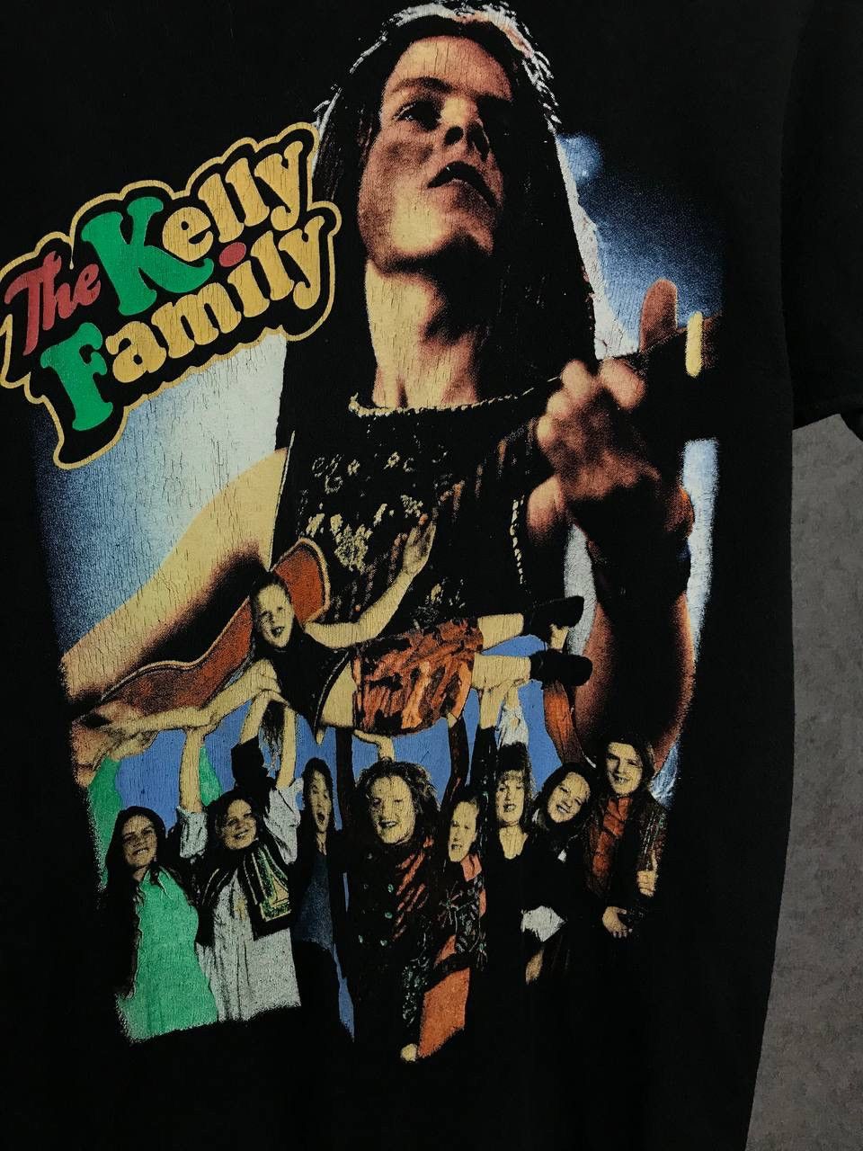 Band Tees × Vintage The Kelly Family vintage rock band tee Size US S / EU 44-46 / 1 - 3 Thumbnail