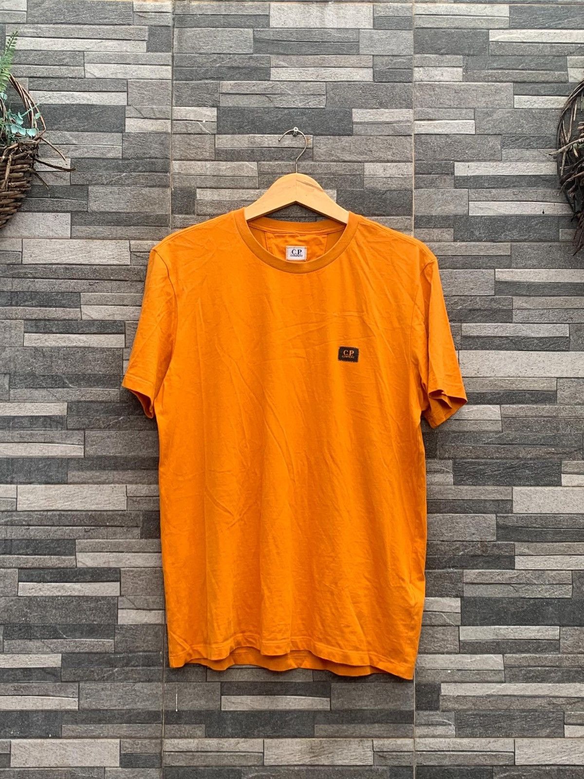C.P. Company C.P Company Orange Logo Size US L / EU 52-54 / 3 - 3 Thumbnail