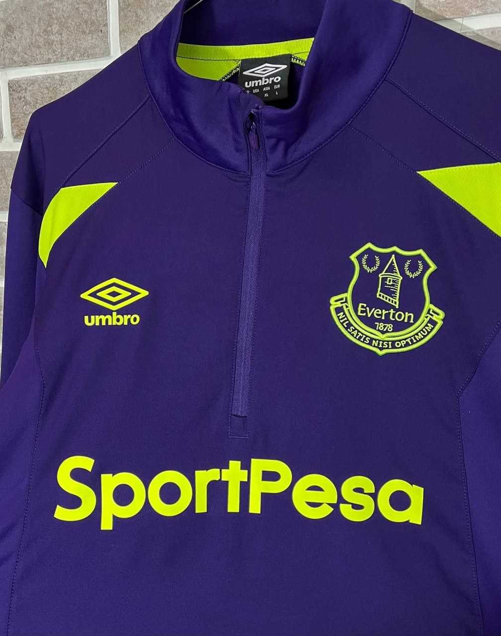 Umbro Everton fc The Toffees Training Long Sleeve shirt Umbro Size US L / EU 52-54 / 3 - 2 Thumbnail