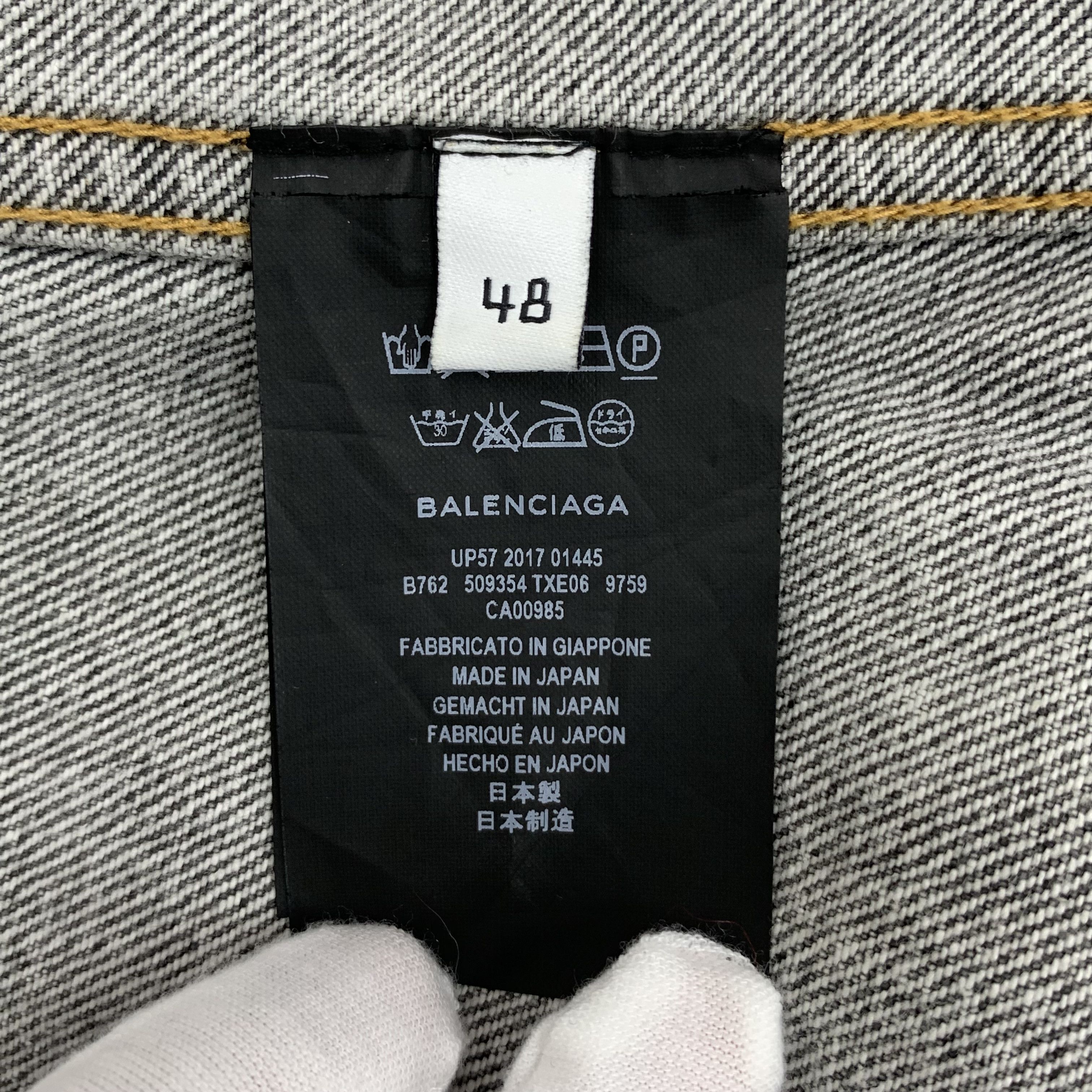 Balenciaga Balenciaga Washed Denim Jacket Grey (M) Size US M / EU 48-50 / 2 - 6 Thumbnail