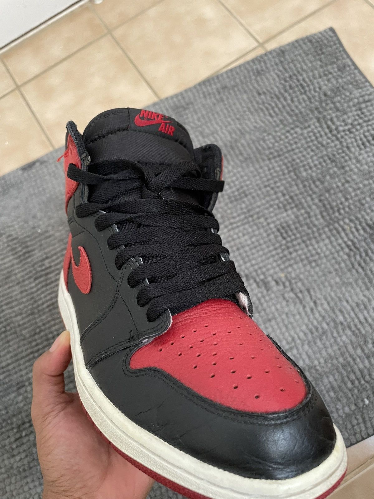 Nike Nike Air Jordan Bred 1 Size US 8 / EU 41 - 5 Thumbnail
