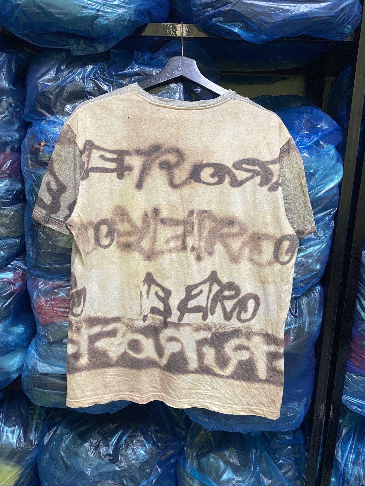 Etro VINTAGE ETRO TSHIRT MADE IN ITALY Size US M / EU 48-50 / 2 - 6 Thumbnail