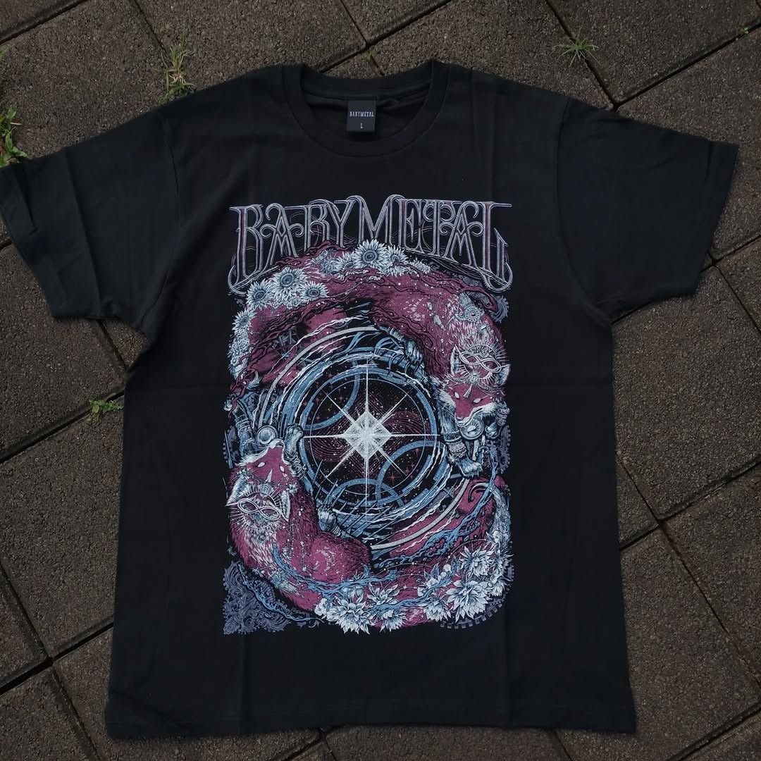 Band Tees BABYMETAL LEGEND M TWO FORCE 2019 Tee Size US M / EU 48-50 / 2 - 5 Thumbnail