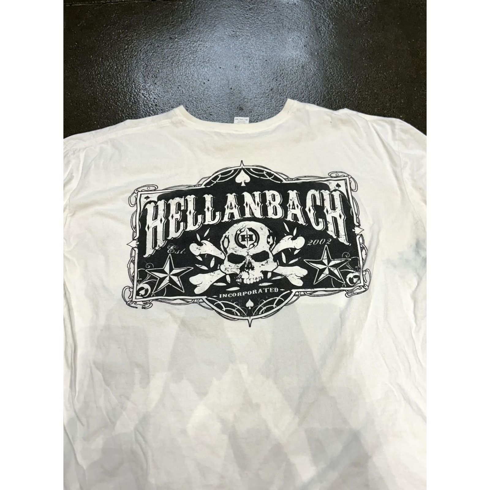 Gildan VINTAGE Hellanbach Shirt Mens 3XL White Skull Crossbones Graphic Biker Tee Tattoo Style Size US XXL / EU 58 / 5 - 6 Thumbnail