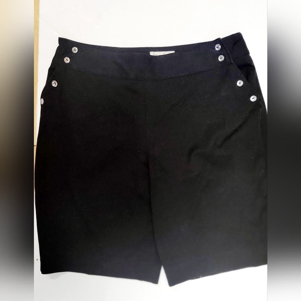 Other Sport Haley Black Bermuda Shorts Tailored Fit size 8 Size 30" / US 8 / IT 44 - 1 Thumbnail