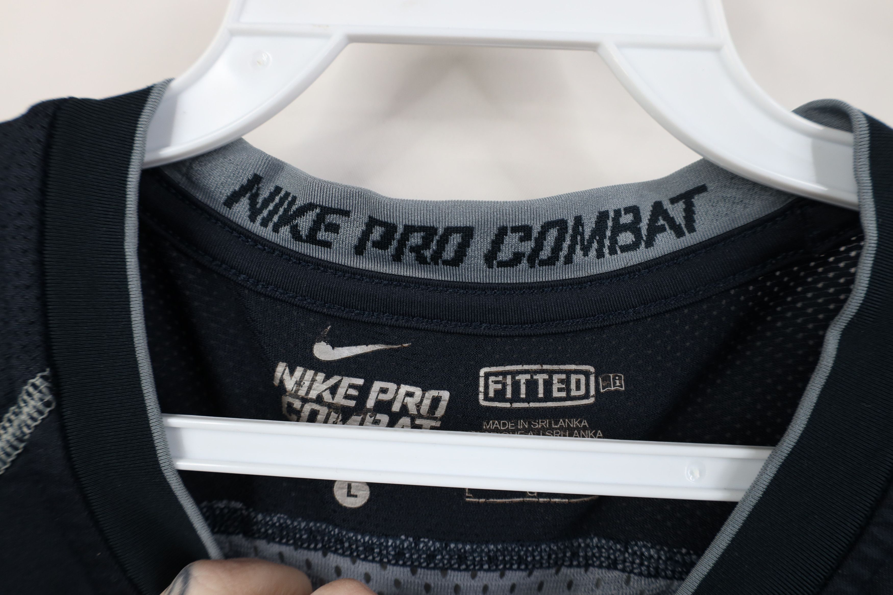 Nike Nike Pro Combat Fitted Vented Training T-Shirt Navy Blue Size US L / EU 52-54 / 3 - 4 Thumbnail