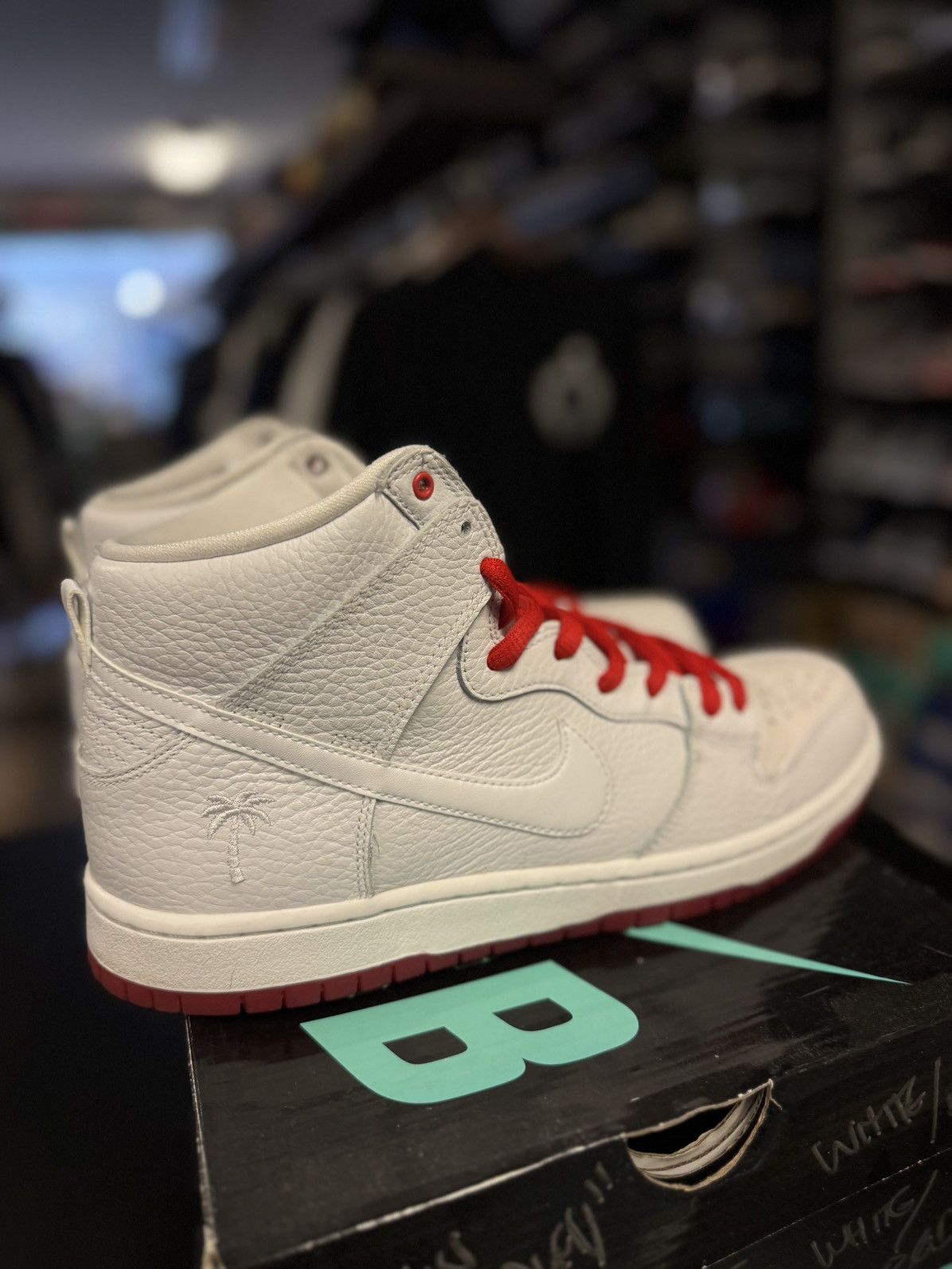 Nike Size 11 - Nike Kevin Bradley x SB Zoom Dunk Kevin Bradley Size US 11 / EU 44 - 2 Thumbnail