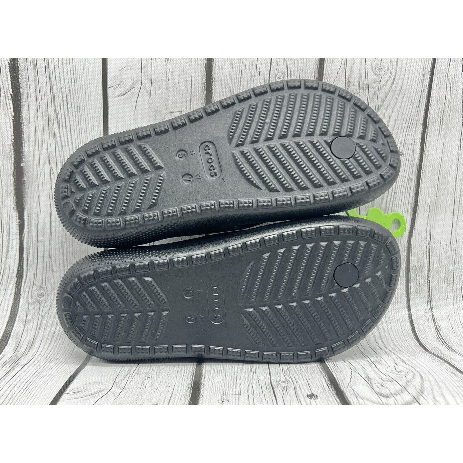 Crocs Size 7w/5m - Crocs Classic Flip Flop Black 209402 001 Size US 7 / IT 37 - 6 Thumbnail