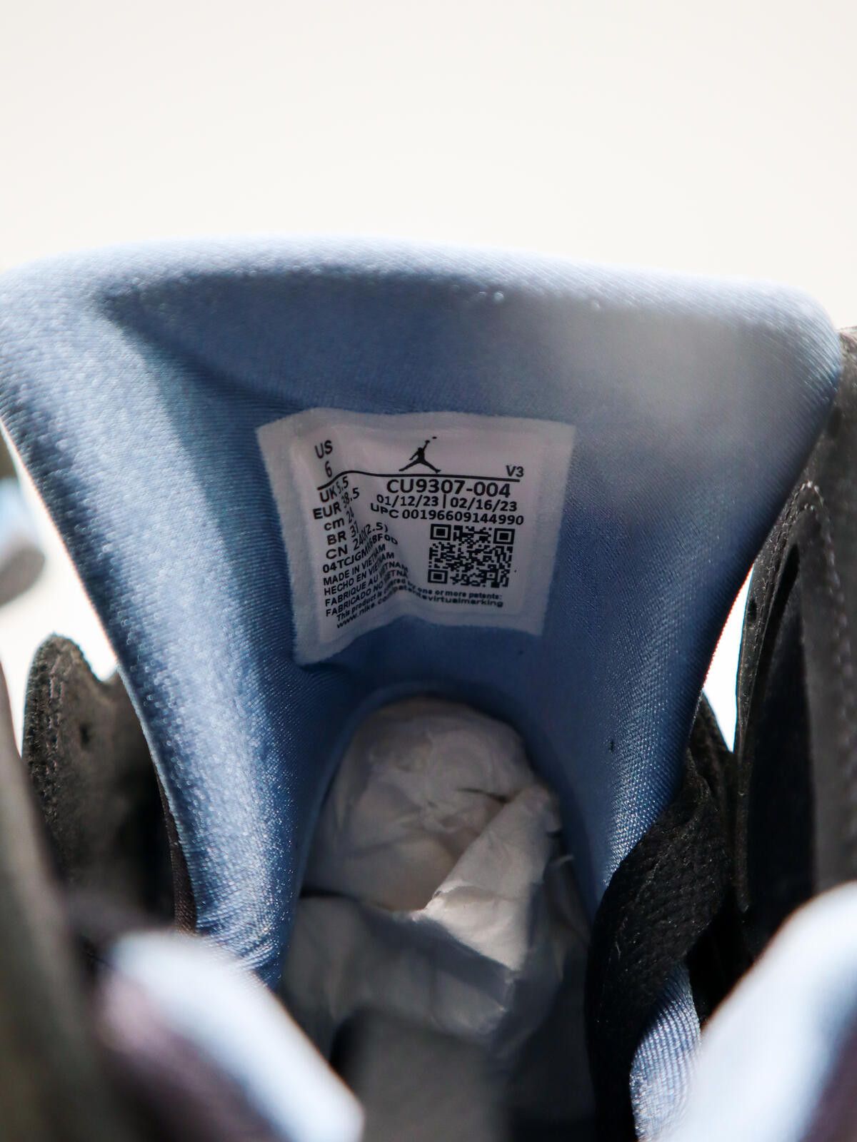 Jordan Brand Air Jordan 7 Retro – CU9307‑004 - UK 5.5 Size US 6.5 / EU 39-40 - 4 Thumbnail