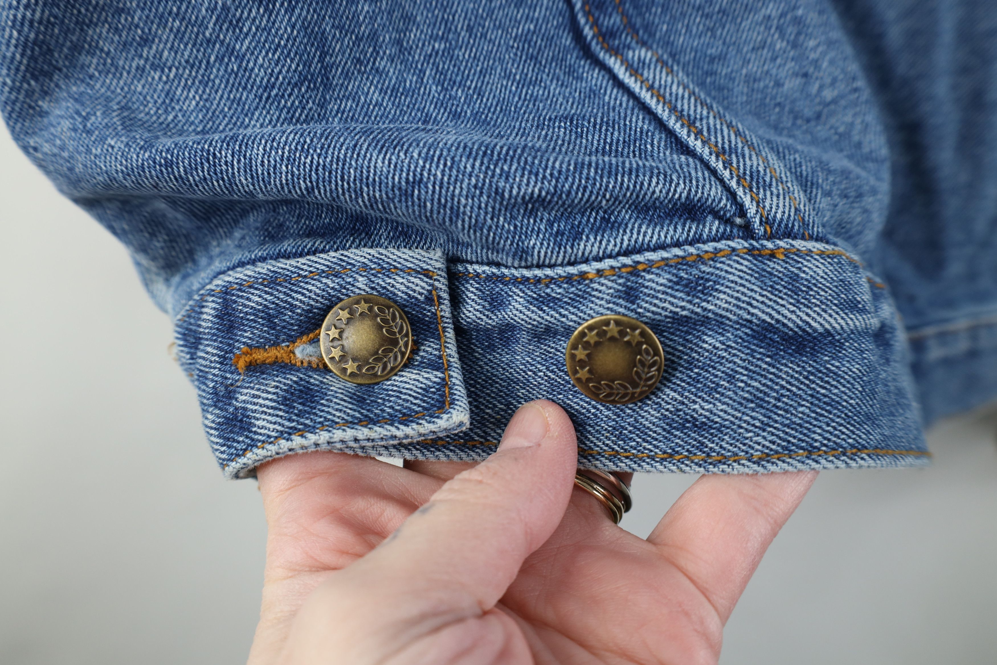 Vintage Vintage 90s Streetwear Denim Jean Trucker Jacket Blue Size US L / EU 52-54 / 3 - 12 Thumbnail