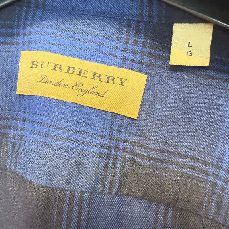 Burberry Burberry Men's Dark Blue Cotton Shirt. Size US L / EU 52-54 / 3 - 6 Thumbnail