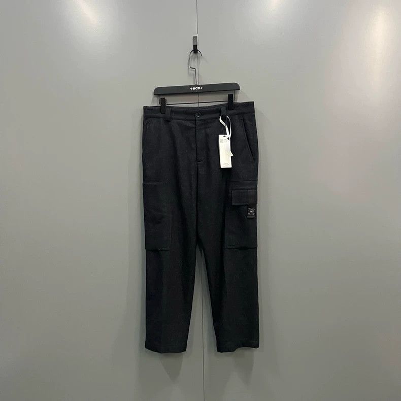 Louis Vuitton Louis Vuitton Black Logo Cargo Pants-dmc Size US 34 / EU 50 - 1 Thumbnail