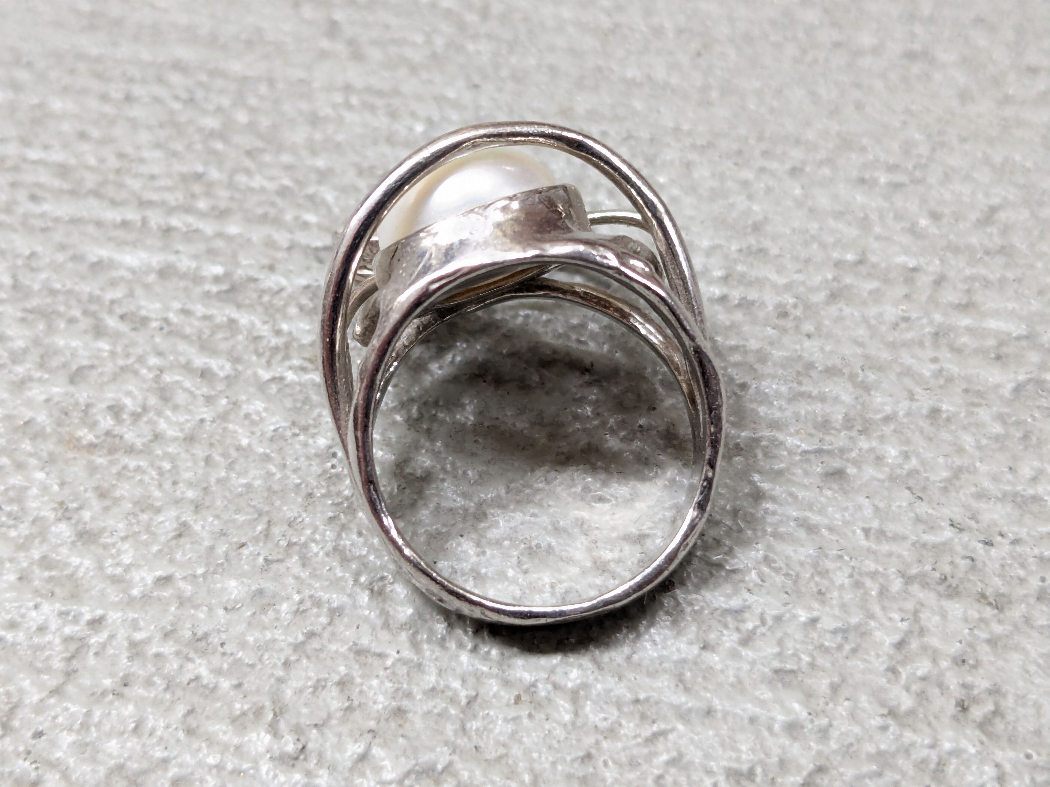 Jewelry Lirm Sterling Silver Ring Pearl Modern Avant Garde 7 Israel Size ONE SIZE - 2 Thumbnail