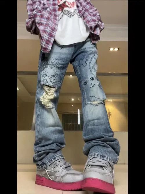 VIBE Street hand-painted graffiti printed ripped jeans Size US 34 / EU 50 - 6 Thumbnail
