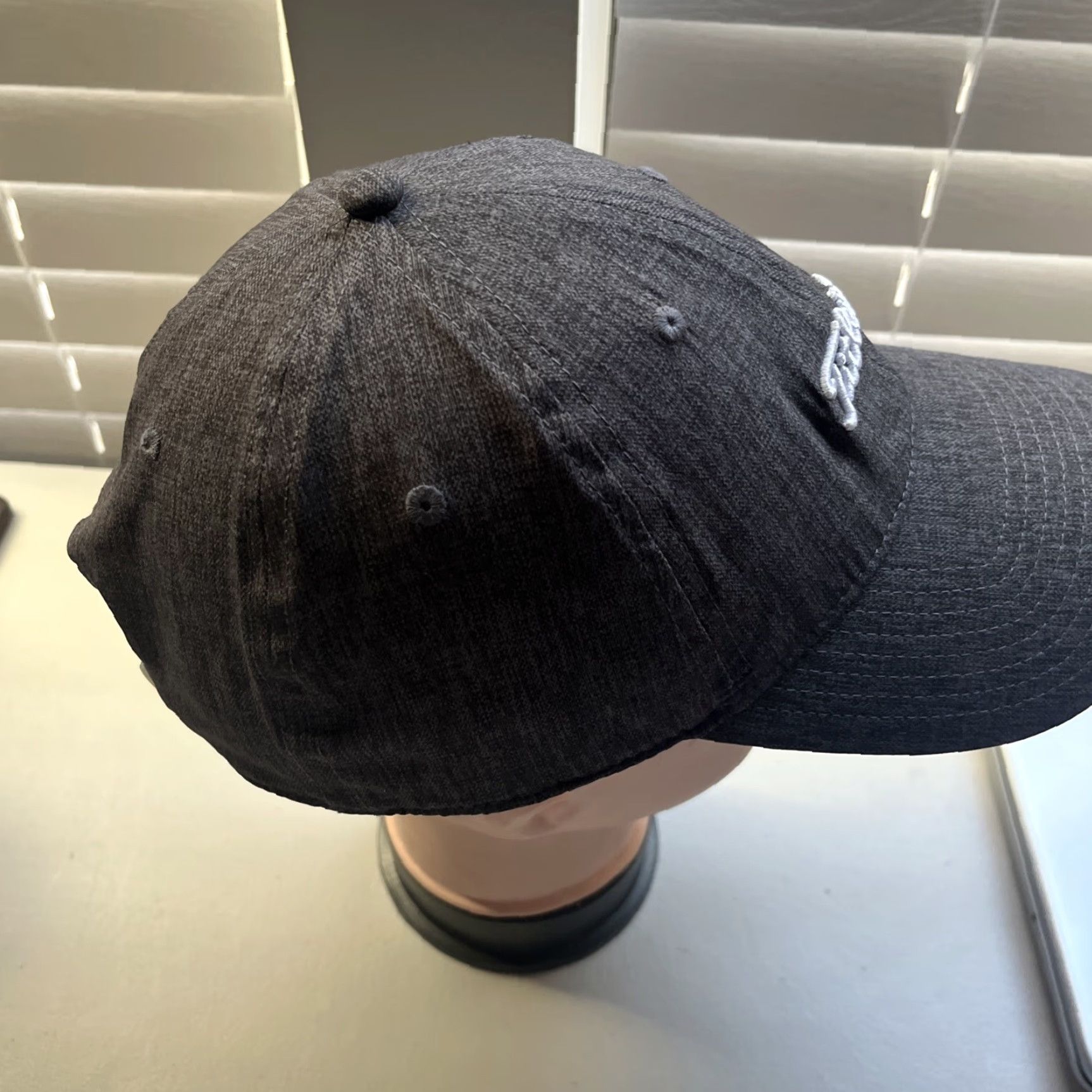 Titleist Titleist Hat Cap Men Strapback Gray FootJoy Golf Ball Casual Drive Range Size ONE SIZE - 5 Thumbnail