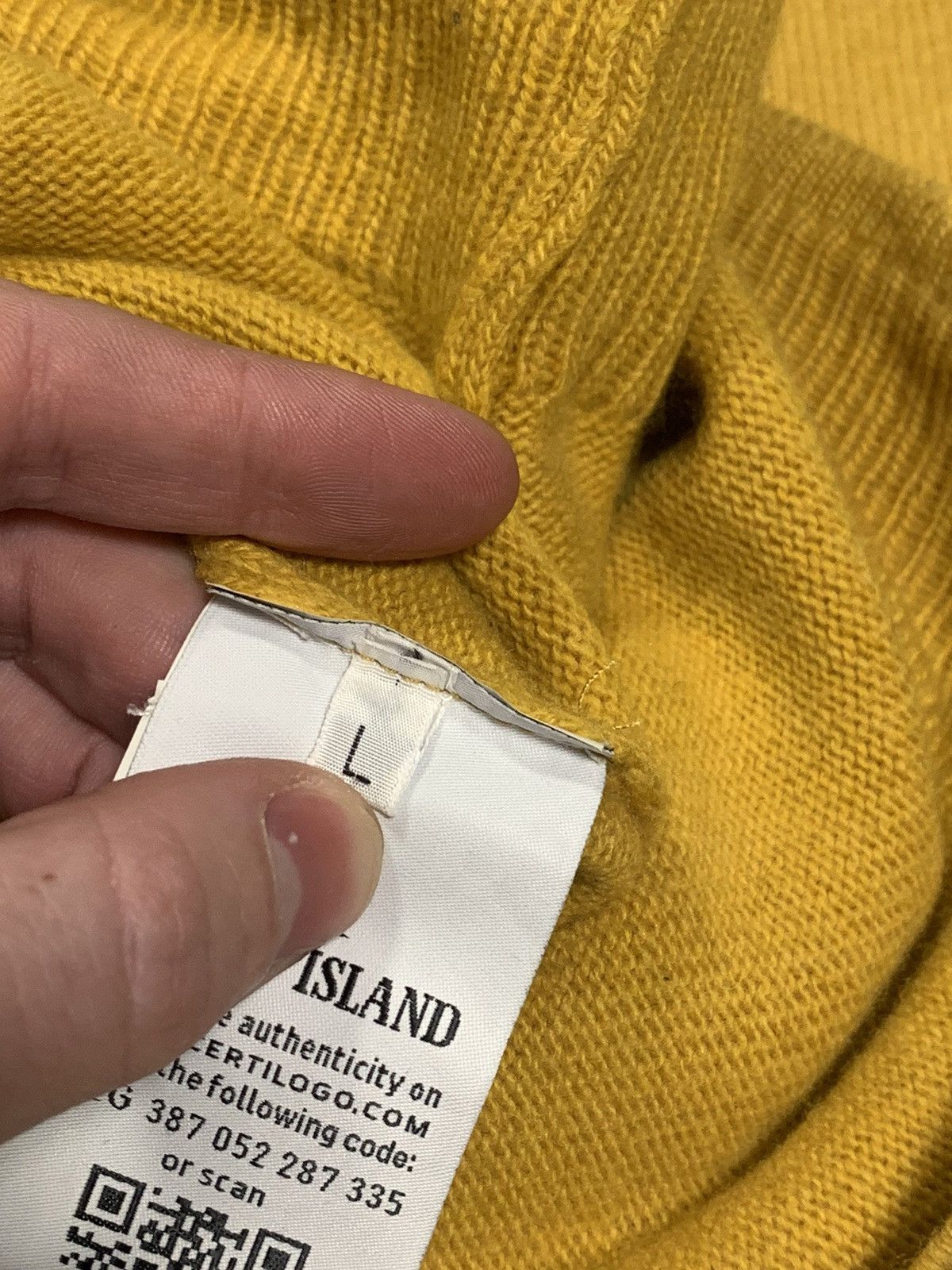 Vintage Stone Island Yellow Lambswool Knit Jumper L/S Size M Size US L / EU 52-54 / 3 - 12 Thumbnail