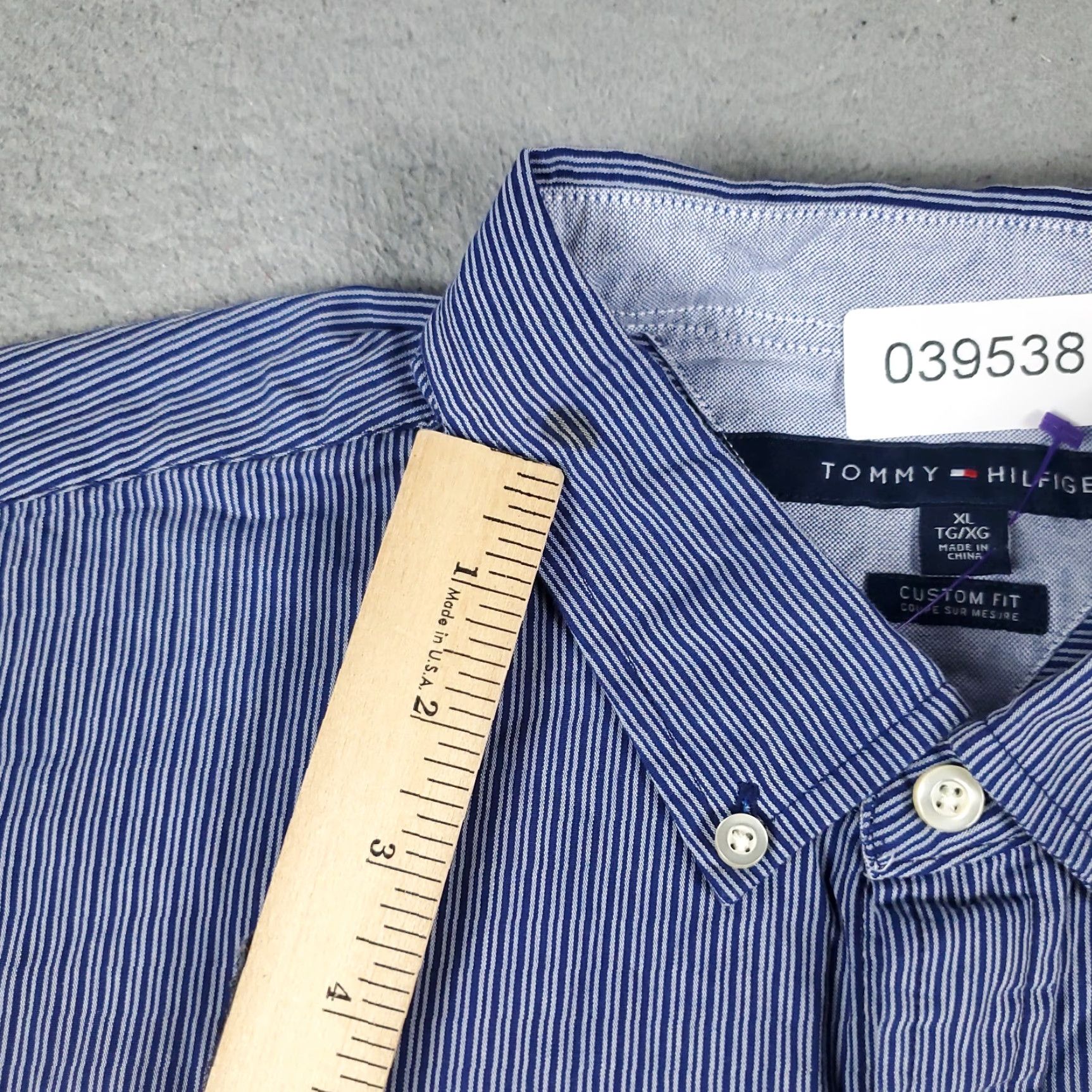 Tommy Hilfiger Tommy Hilfiger Blue Striped Button-Up Shirt Mens XL Long Sleeve Casual Size US XL / EU 56 / 4 - 4 Thumbnail