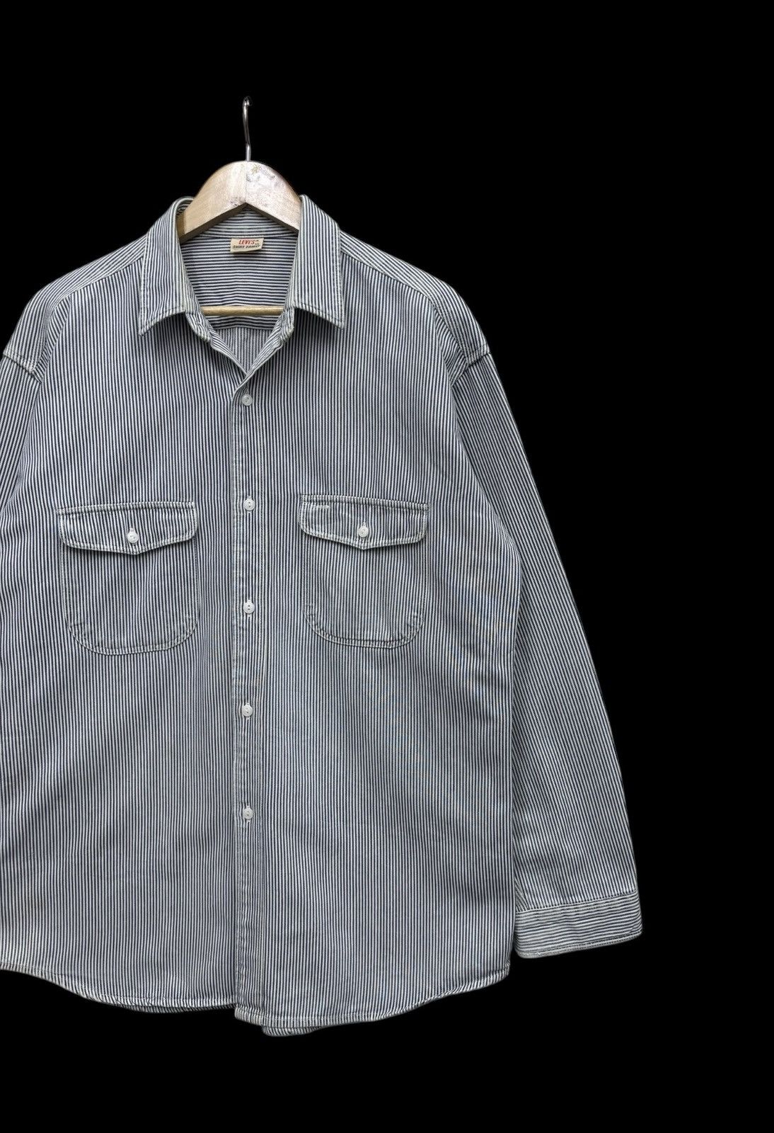 Levi's ❤️‍🔥LEVIS SHIRT FAMILY STRIPE BUTTON UP SHIRT Size US L / EU 52-54 / 3 - 3 Thumbnail