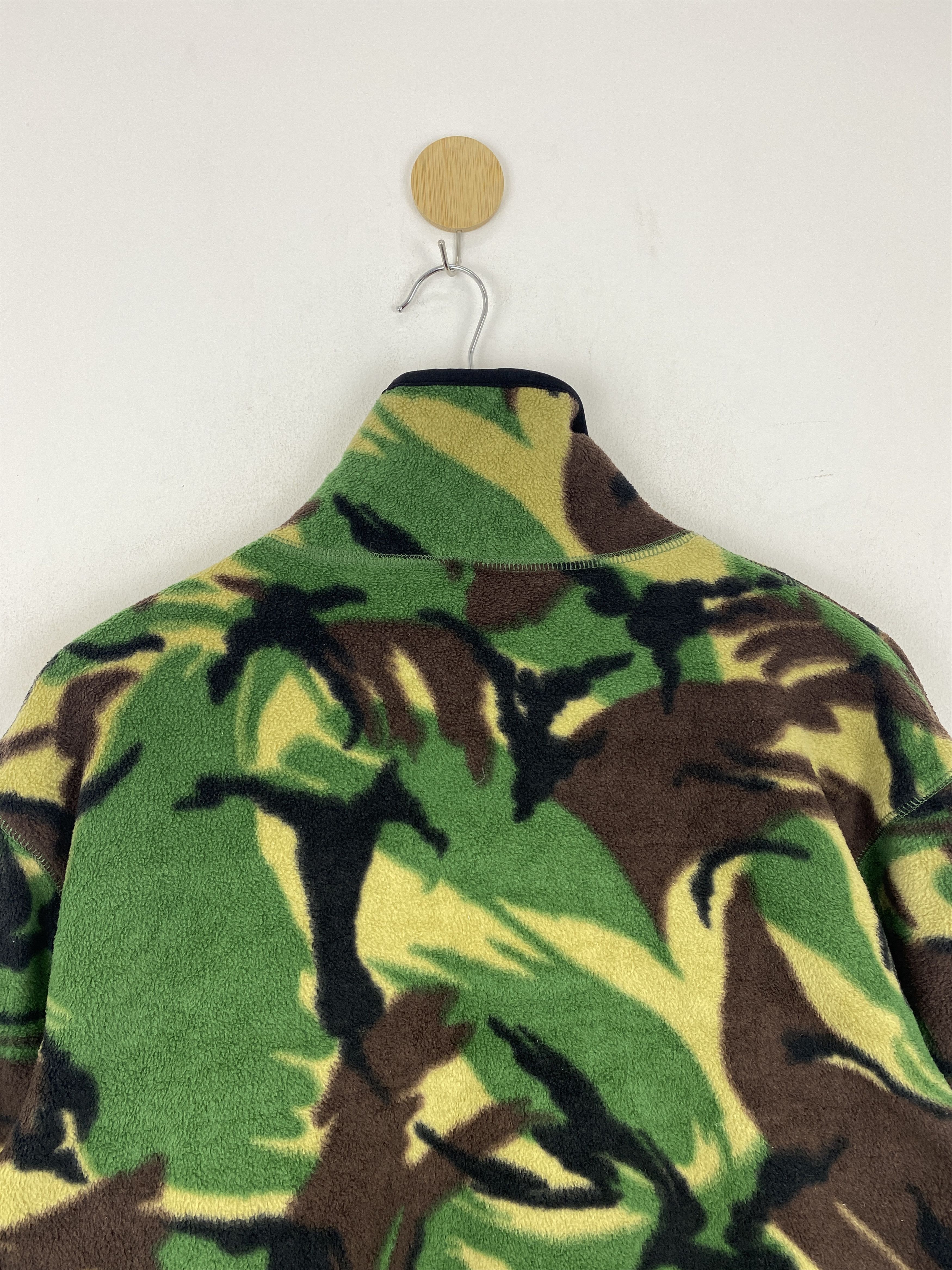 Japanese Brand Vintage Japanese Brand Camouflage Reversible Jacket J1898 Size US S / EU 44-46 / 1 - 4 Thumbnail
