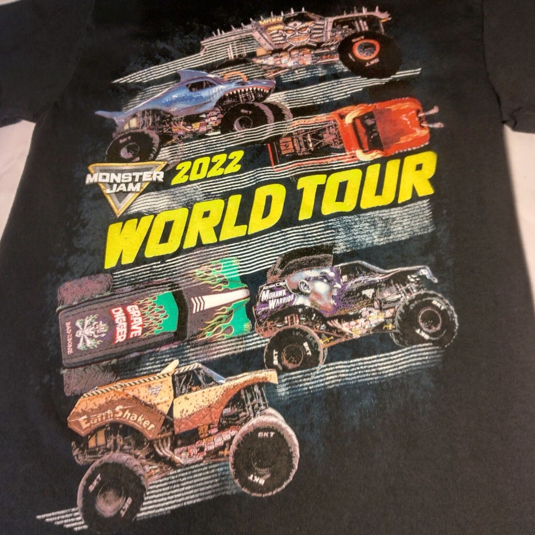 Gildan Monster Jam 2022 World Tour Shirt Small Black Grave Digger Max O Trucks Graphic T-Shirt Men Size US S / EU 44-46 / 1 - 2 Thumbnail