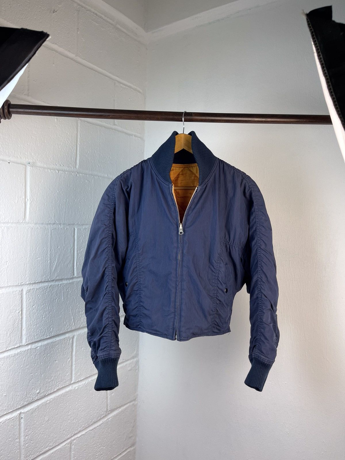 Issey Miyake × Tsumori Chisato 90s ISSEY MIYAKE CROPED REVERSIBLE BOMBER JACKET Size US L / EU 52-54 / 3 - 15 Thumbnail