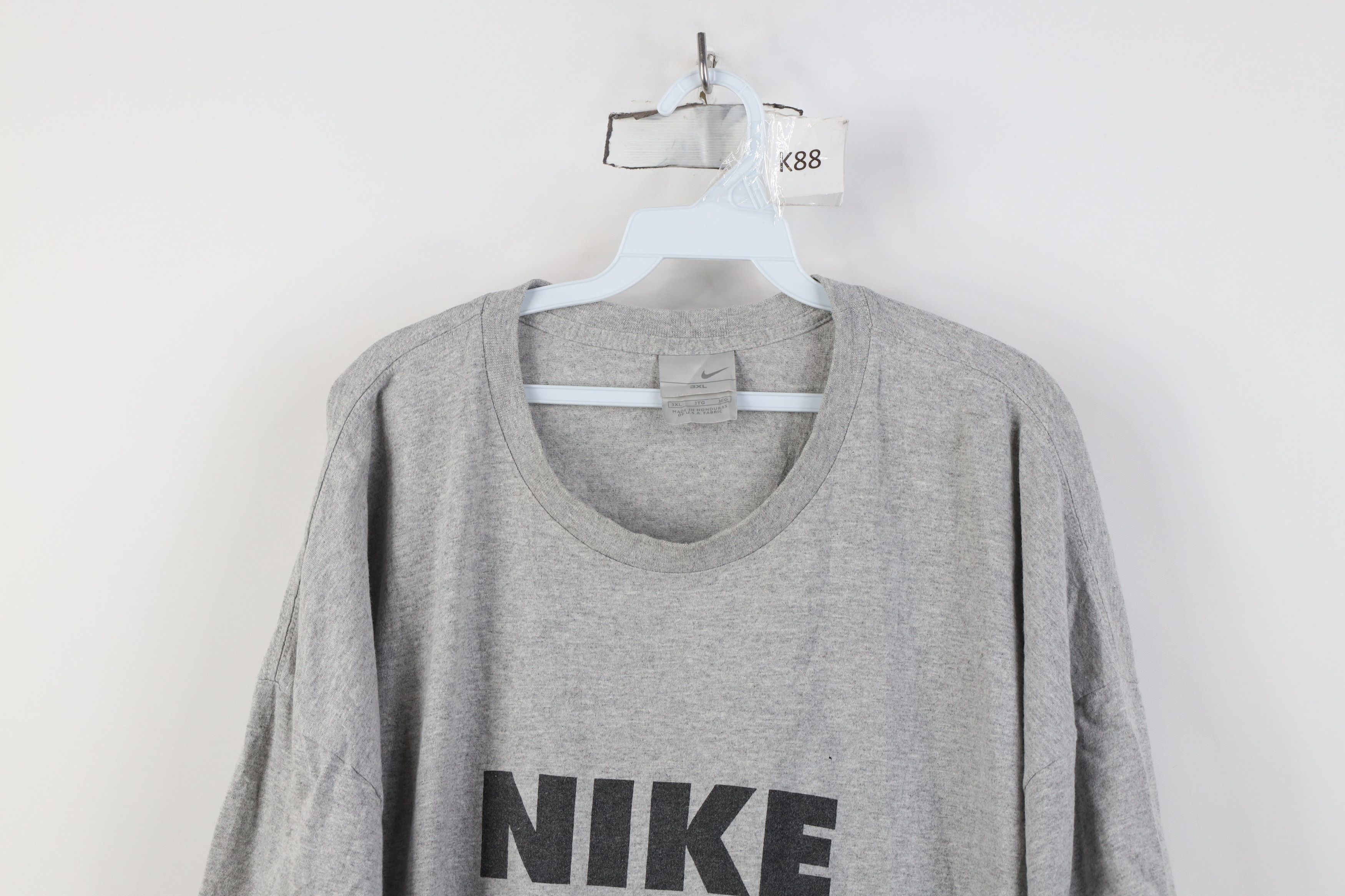Nike Vintage Nike Scott Cetner Swoosh Spell Out T-Shirt Gray Size US XXL / EU 58 / 5 - 2 Thumbnail