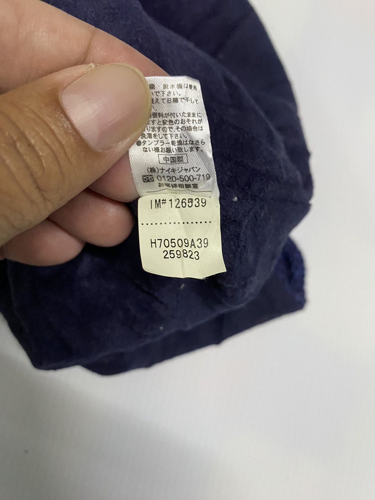 Nike Nike Small Logo Embroidery Earflap Winter Beanie Hat Size ONE SIZE - 5 Thumbnail