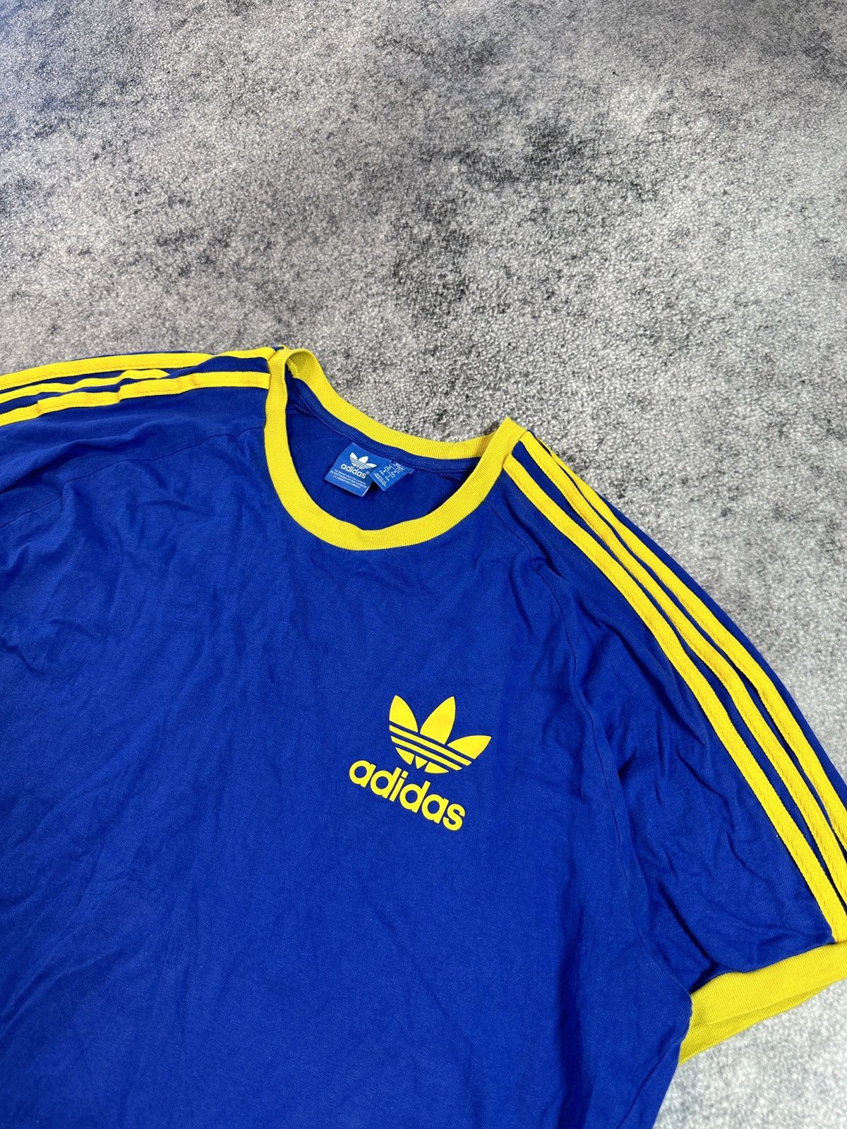 Adidas × Vintage Y2K Vintage Adidas T-shirt Streetwear Rare Casual Logo USA Size US XXL / EU 58 / 5 - 2 Thumbnail