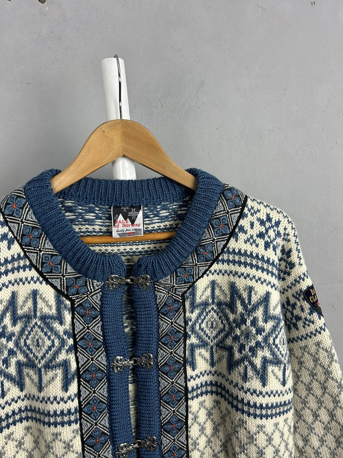 Dale Of Norway Dale of Norway Nordic Cardigan Sweater Pewter clasps Size-L Size US L / EU 52-54 / 3 - 4 Thumbnail