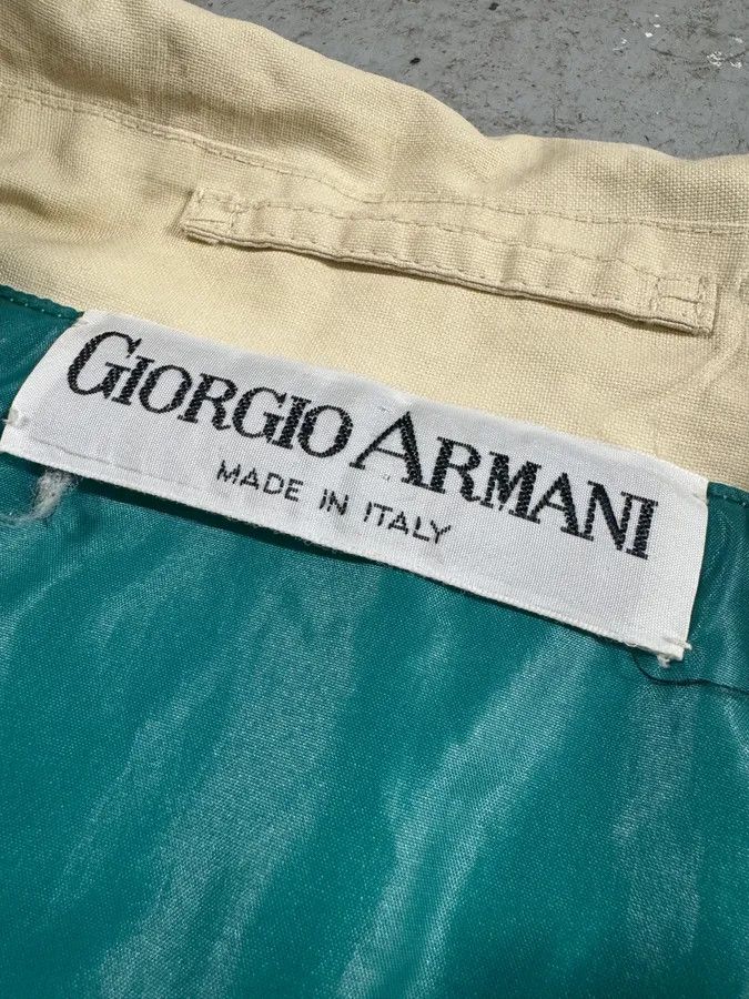 Giorgio Armani 1990s Giorgio Armani Beige Trench Coat Size US L / EU 52-54 / 3 - 11 Thumbnail