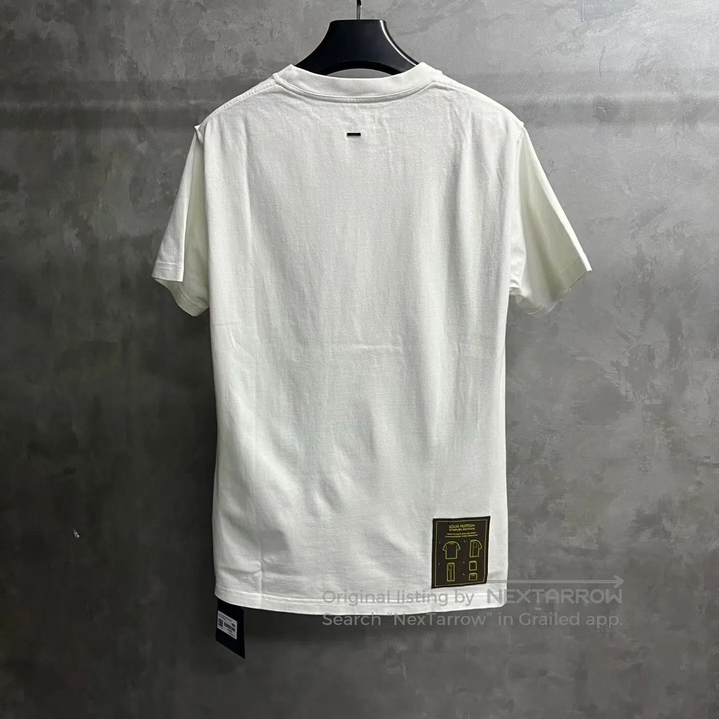 Louis Vuitton Louis Vuitton White, solid-color round-necked short-sleeve Size US M / EU 48-50 / 2 - 5 Thumbnail