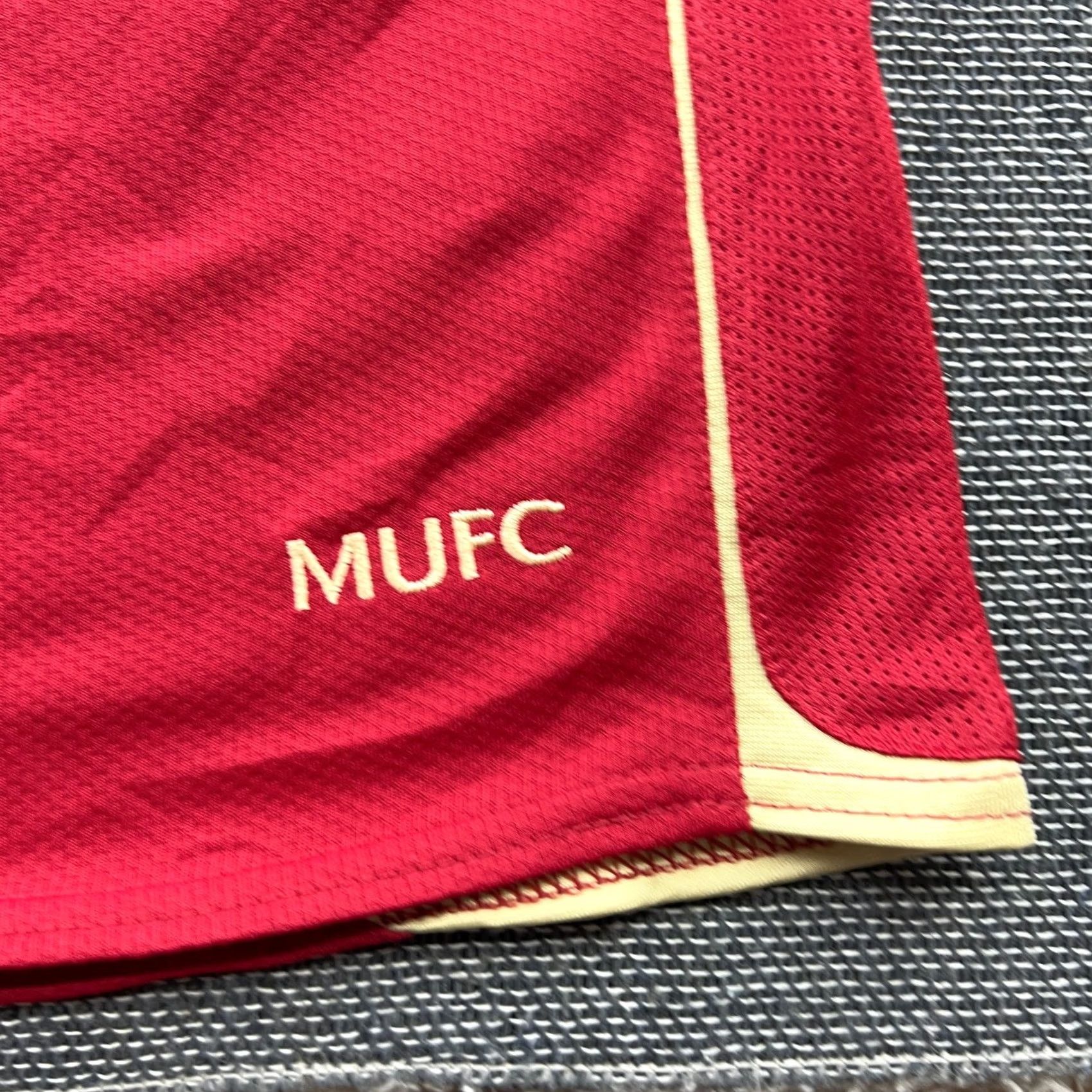 Nike Nike Manchester United Football Jersey Shirt XL Men's Red Short Sleeve Pullover Quick Dry Moisture Wicking Size US XL / EU 56 / 4 - 4 Thumbnail
