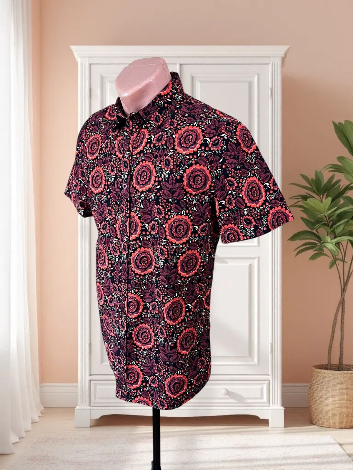 Anerkjendt Anerkjendt short sleeve shirt size M floral pattern Size US M / EU 48-50 / 2 - 4 Thumbnail