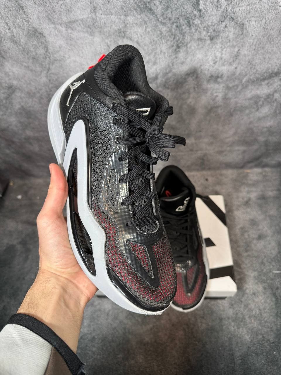 Jordan Brand Size 8.5 | Jordan Tatum 1 With Box | Pre-Owned Size US 8.5 / EU 41-42 - 1 Thumbnail
