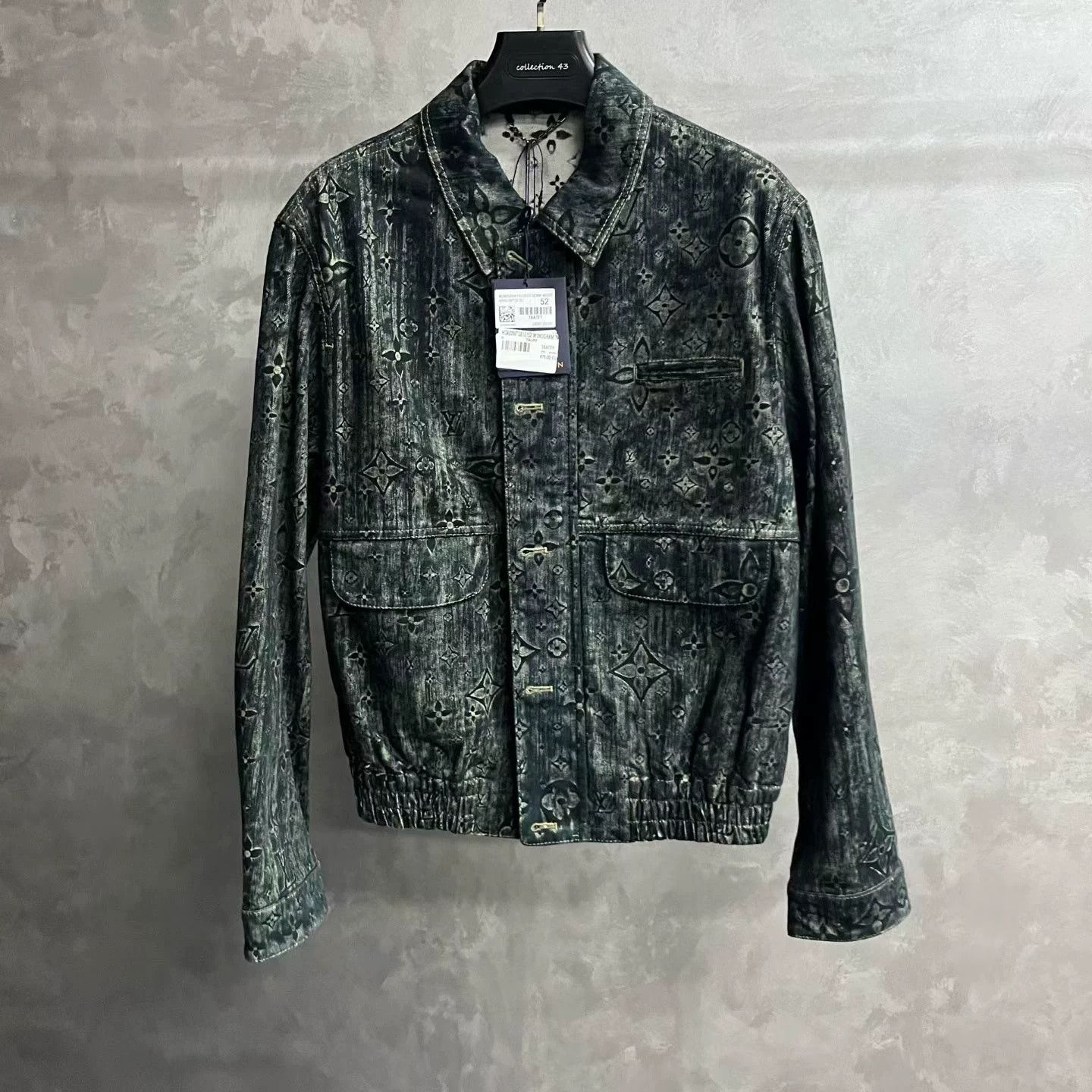 Louis Vuitton Louis Vuitton Gray Logo Denim Jacket Size US L / EU 52-54 / 3 - 1 Thumbnail
