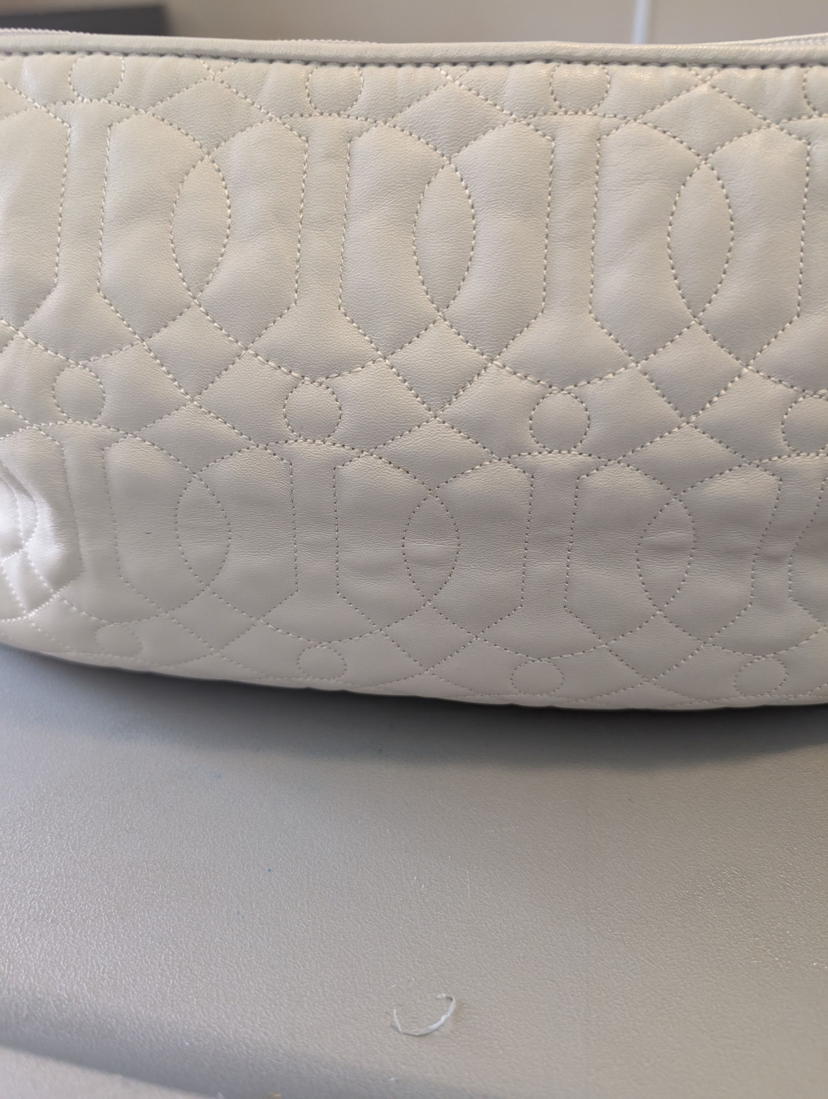 Donald Pliner Donald J Pilner Arctic White Quilted Leather Bag Size ONE SIZE - 5 Thumbnail